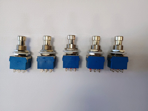 Kit 5 Unidades Chave 3pdt True Bypass 9 Terminais Com Trava 0