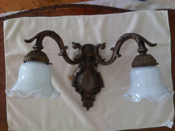 Antiguo Aplique Pared Para Dos Luces Con Tulipas 0