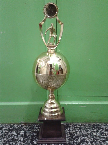 Balon De Oro En Chapa. Trofeoshm 1