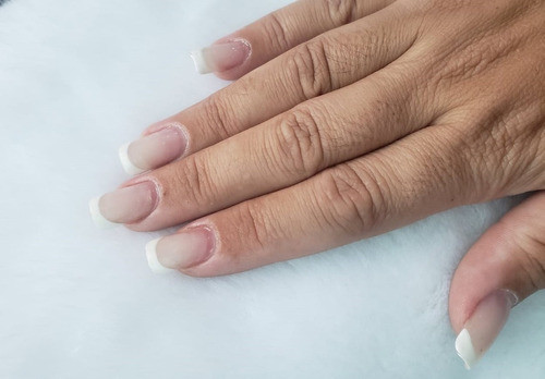 Kit 2 Tapetes Pelúcia Brancos P/ Manicure Unhas Fundo Foto 1