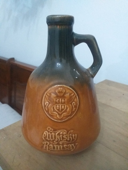 Vasijas Antiguas Una  De Wisky Y Otra De Vino 1