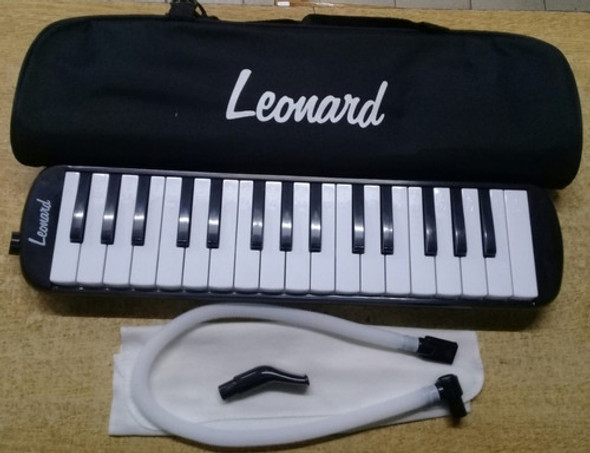 Leonard M32abk Melódica De 32 Teclas Con Funda Y Boquilla 0