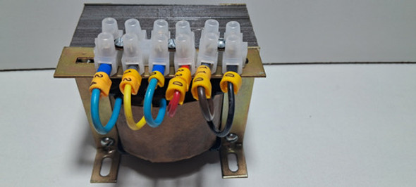 Transformador 24v - Entrada 110v/220v Saída 12v+24v  100va 1