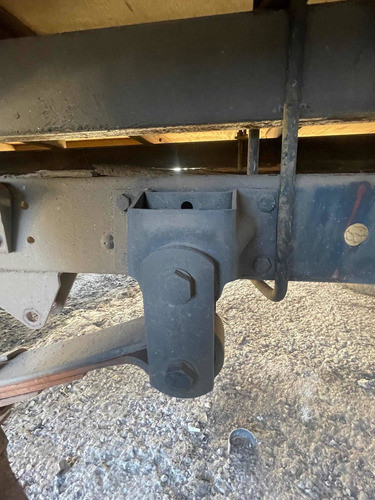 Suporte Feixo De Mola Parte Traseira Iveco Daily 0