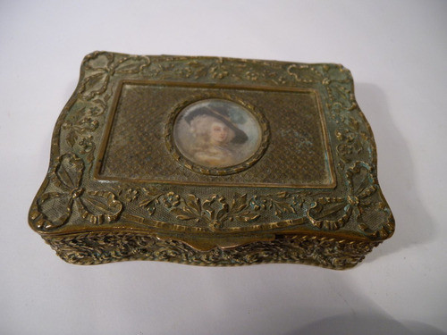 Alhajero Caja En Bronce Frances Luis Xv Medallon Pintado 0