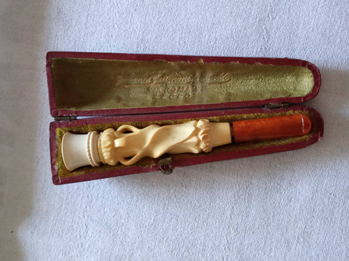 Antigua Boquilla De Espuma De Mar Italiana 0