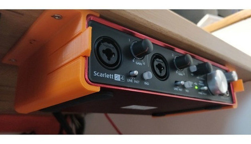 Soporte Bajo Escritorio Focusrite Scarlett 2i4 1ra Gen 0