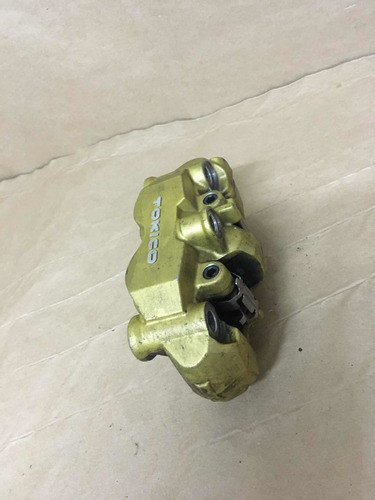 Pinça De Freio Dianteira Esquerda Suzuki Srad 1000 2003 2004 0