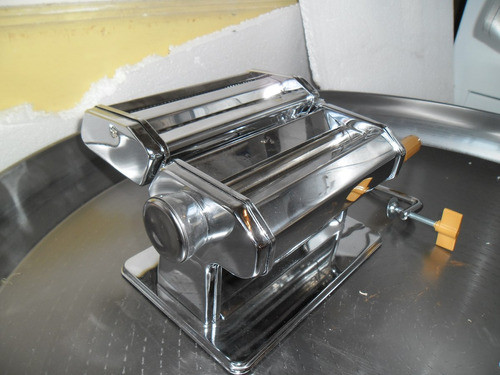 Máquina De Hacer Pasta Sobadora Y Tallarinera Nueva China 0