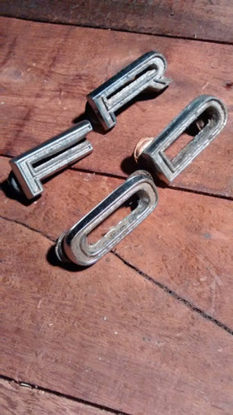 Letras Originales Capot Ford Fairlane 500 1