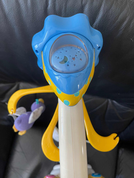 Móvil Cunero Mami Pata ( Falta 1 Peluche) 1