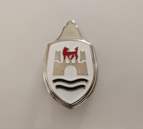 Insignia Emblema Capo Fusca Wolfsburg Blanco Aleman 1