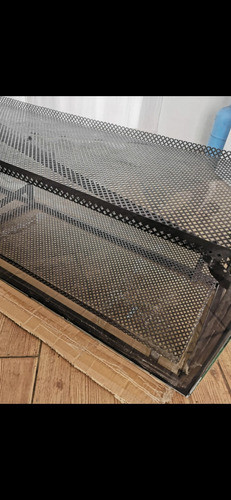 Exhibidor De Hierro Y Vidrio Con Luz 1