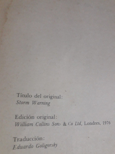 Antiguo Libro En El Ojo Del Huracan 1