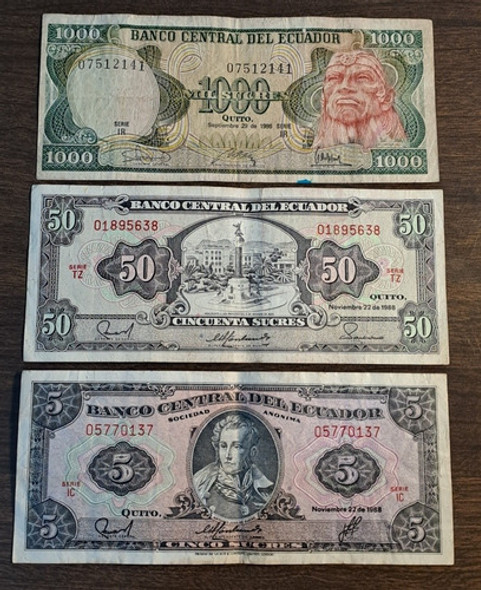 Ecuador X 3 Billetes 5 , 50 1988 Y 1000 Sucres 1986. Usados! 0 Ecuador X 3 Billetes 5 , 50 1988 Y 1000 Sucres 1986. Usados! 0