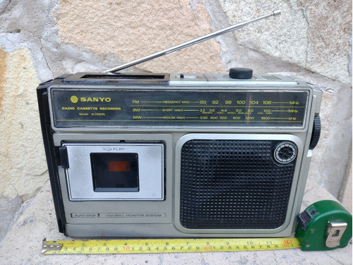 Radio Grabador Sanyo  Funciona Solo La Radio Fm  A Restaurar 0