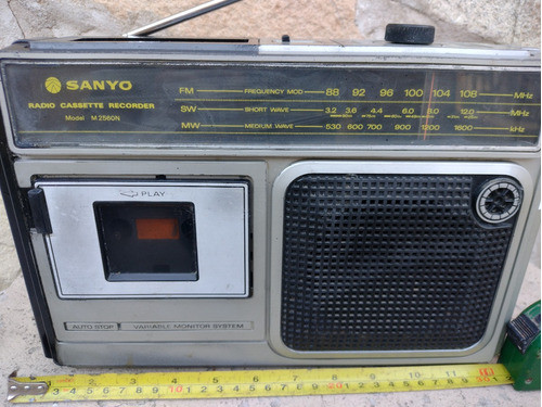 Radio Grabador Sanyo  Funciona Solo La Radio Fm  A Restaurar 1