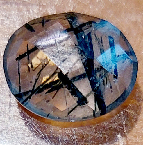 Mineral Cristal De Roca Cuarzo Facetado Inclusion Epidoto Ve 1