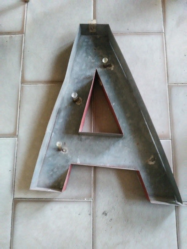 Tetra A En Chapa Galvanizada De 45x36x5cm Usada A Reparar 1