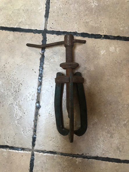 Extractor De Poleas Y Rulemanes De 3 Garras 1