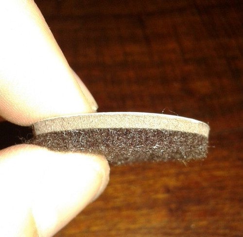 Fieltro Y Goma Autoadhesivo 25mmx60u Espesor 4mm Cuadrados 1