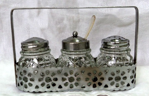 Juego Salero Pimentero Y Quesera Para Mesa Cromada Vidrio B6 0