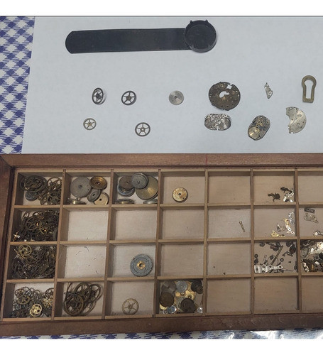 Fornituras Antiguas Relojes + Caja De Madera 0