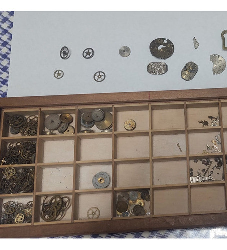 Fornituras Antiguas Relojes + Caja De Madera 1