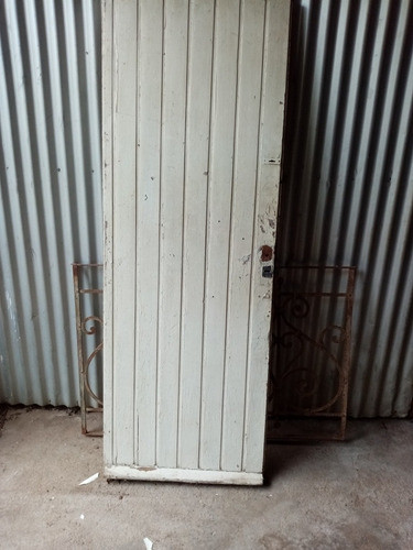 Puerta Con Revestimiento. 0