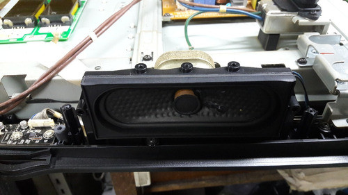 Juego De Parlantes LG 32lh30fr 32lh20r 1