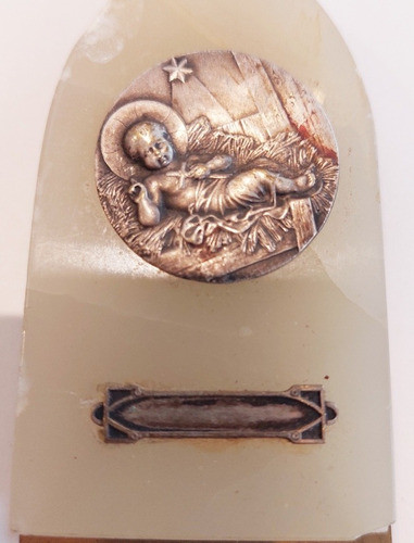 Medalla 3 Cm. Plata Niño Jesús En Pesebre En Marmol Bronce 1