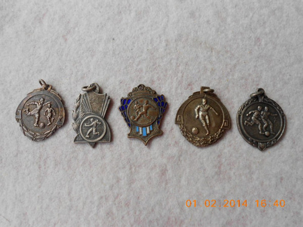 Lote De Medallas De Futbol Antiguas De Coleccion 0