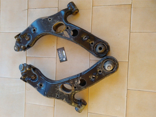 Balança, Bandeja Direito Com Pivo Toyota Rav4  Original 2011 1