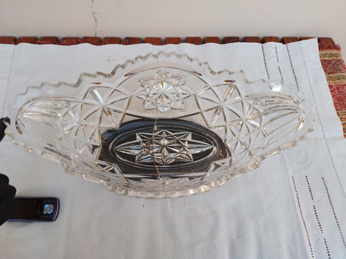 Antigua Jardinera Vidrio Tallado Con Base Rota Para Pegar 1