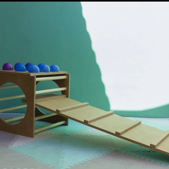 Plaza Montesori En Madera 0