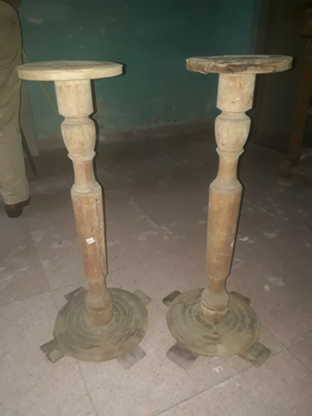 Leer!antiguo Pedestal De Madera ( Hay Dos)maldonado,envío 0