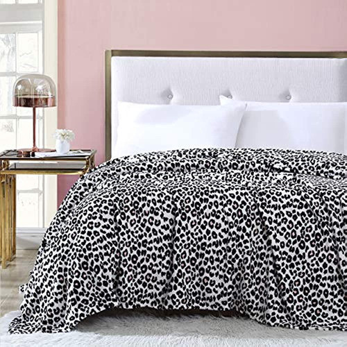 Betsey Johnson | Colección Polar | Manta: Forro Polar De Fel 1