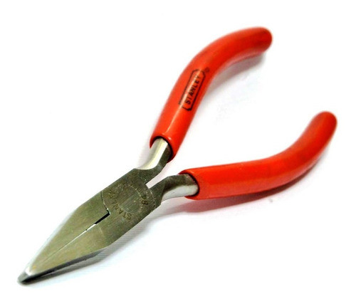 Pinza De Punta Chata Sin Dentar Stanley 84-081 0