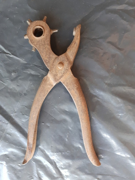 Pinza Sacabocado Perforante Antigua. 0