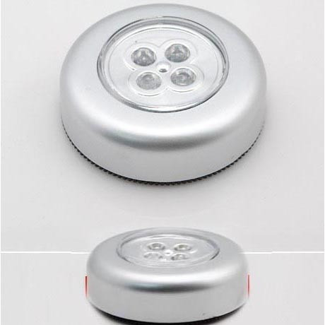 Novedosa Lampara Luz 4 Led A Pilas Placard Ropero Touch 1