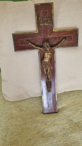 Crucifijo En Madera Y Bronce Con Portaretrato En Bronce 0