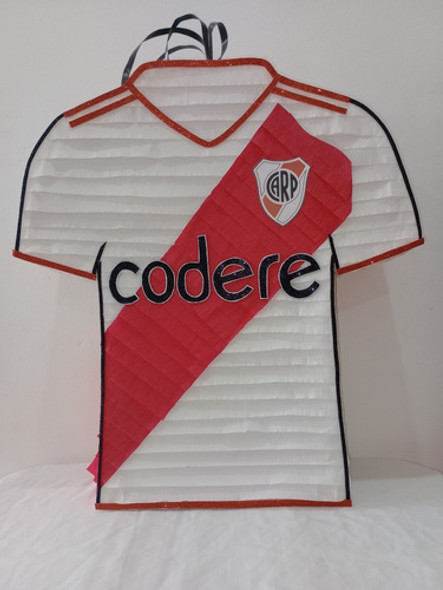 Piñata River Plate 1