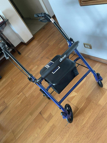 Andador 4 Ruedas  Drive 0