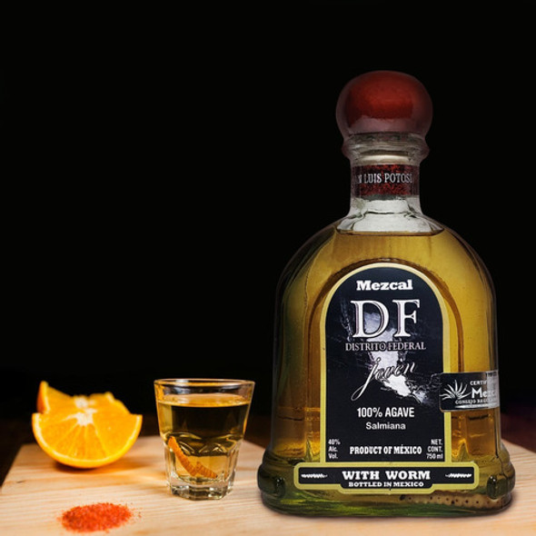 Distrito Federal Joven Mezcal Con Gusano 750ml México 1