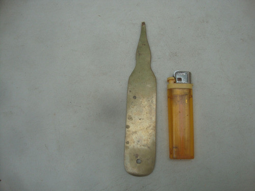 Antiguo De Adorno Bronce 15,6 X 2,7 X 3mm Espesor - 110 Grs. 1