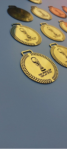 Medalla Copa Del Mundo Qatar Fifa 2022 Dorada Con Cinta 1