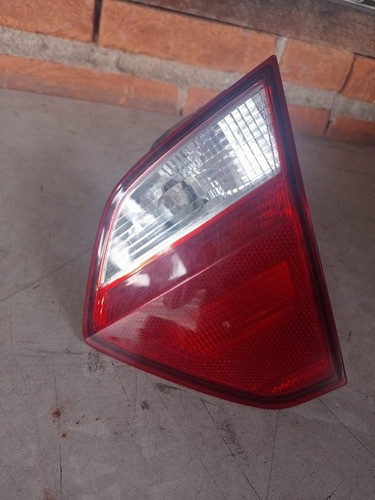 Lanterna Tampa Direita Voyage G6 0