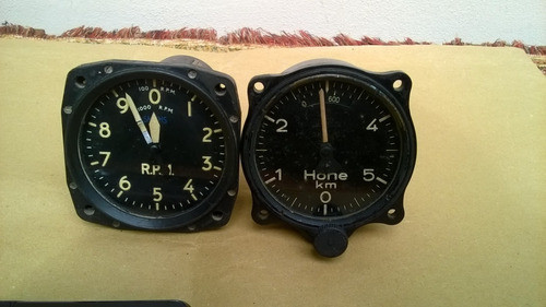 Par De Antiguos Relojes Instrumental Avión Hóhe Ver Leer 0