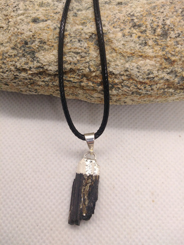 Collar Dije Turmalina Con Electro Piedra Energética 1
