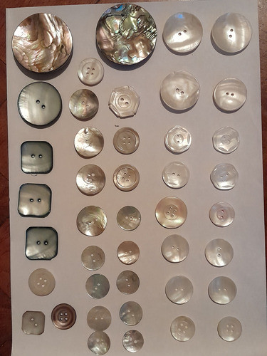 Lote De 87 Botones De Nácar. 0